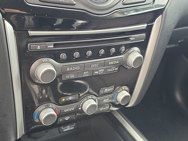 Certified 2020 Nissan Pathfinder SV FWD image 26