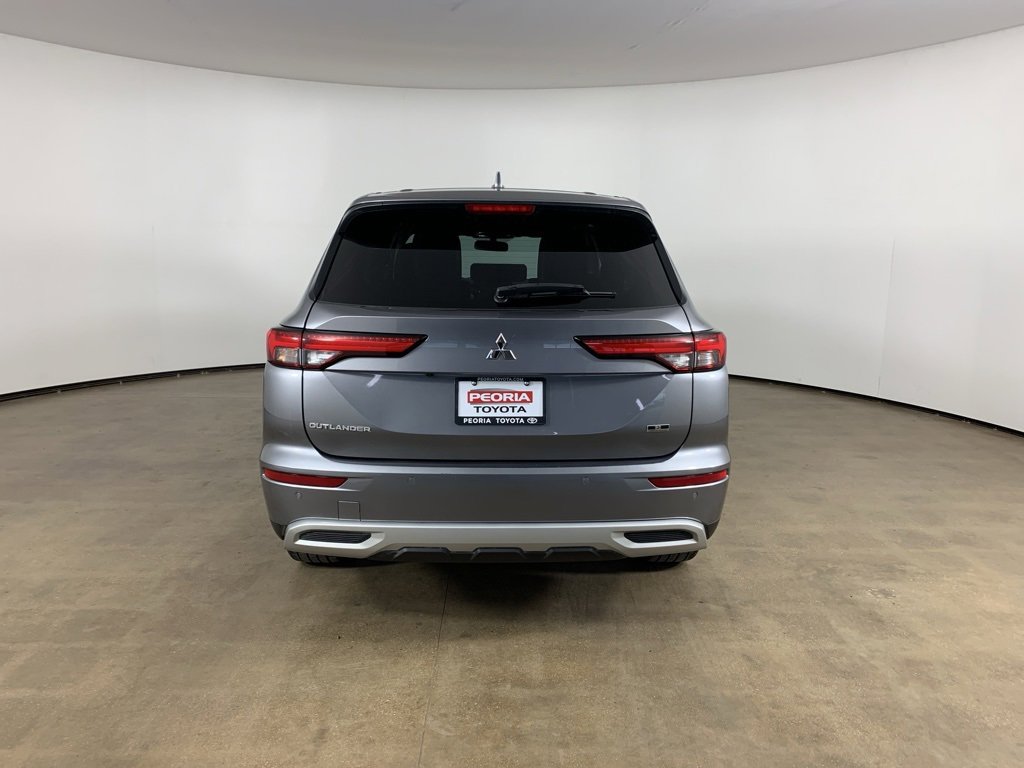 Used 2023 Mitsubishi Outlander SE image 10