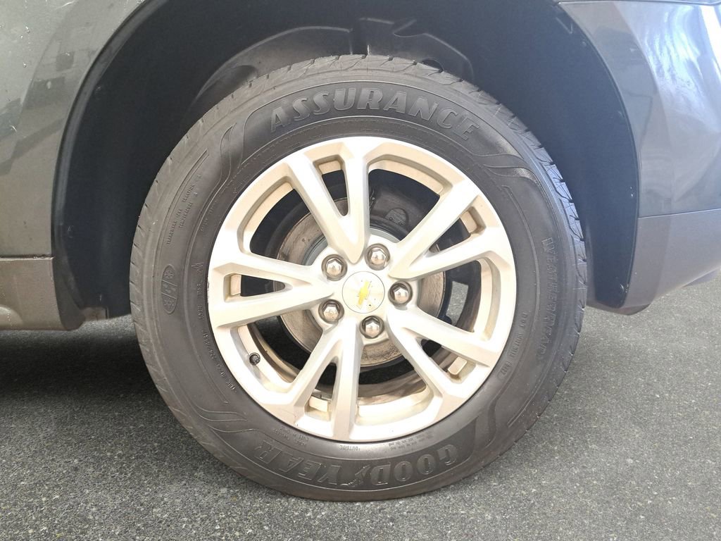 Used 2017 Chevrolet Equinox LS image 28