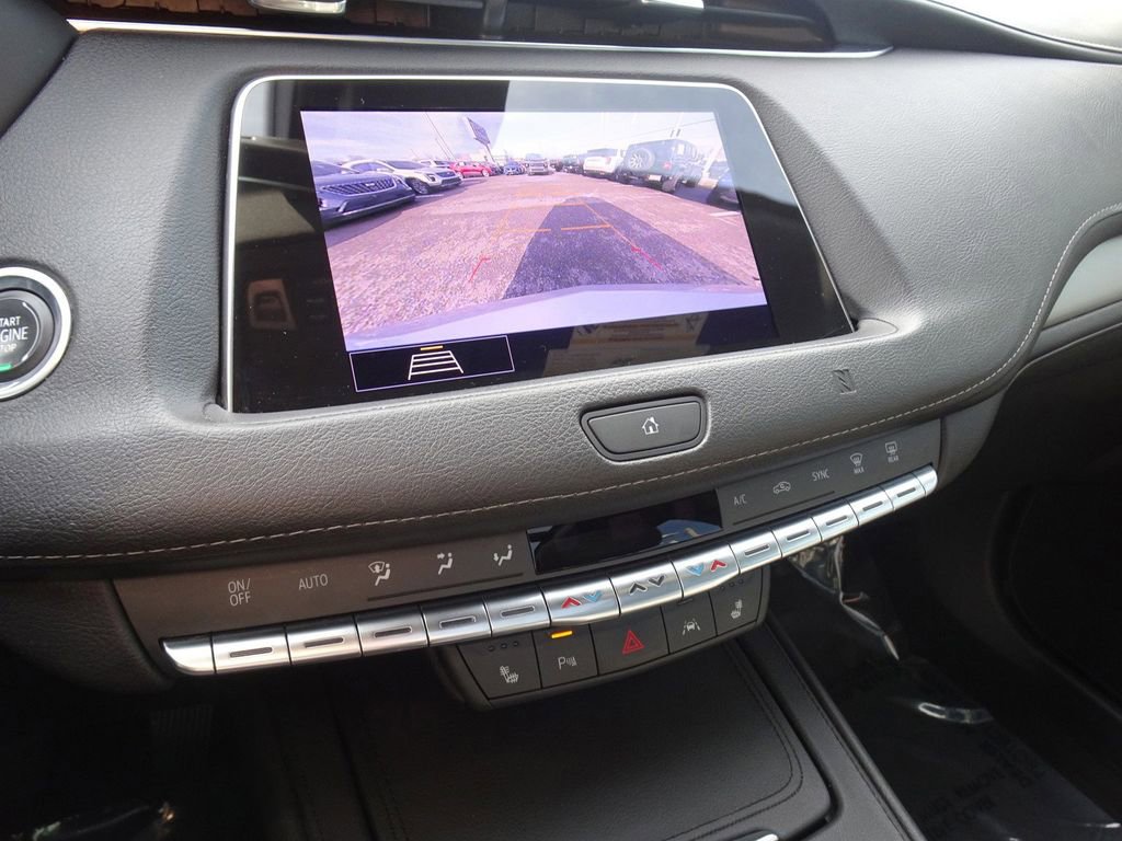 Used 2020 Cadillac XT4 Premium Luxury w/ Cold Weather Package image 18