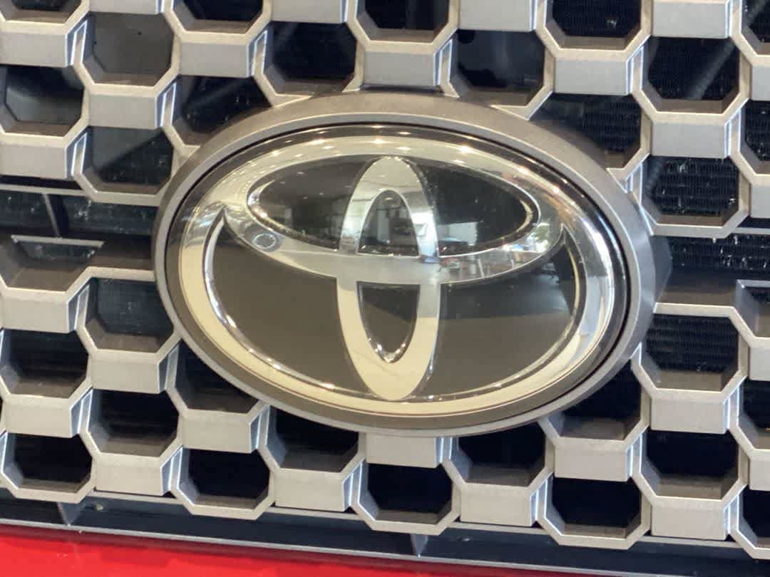 Used 2019 Toyota Tundra SR5 AWD/4WD image 10