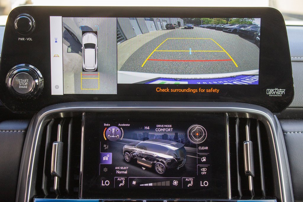 Used 2024 Lexus LX 600 4WD w/ Luxury Package image 18