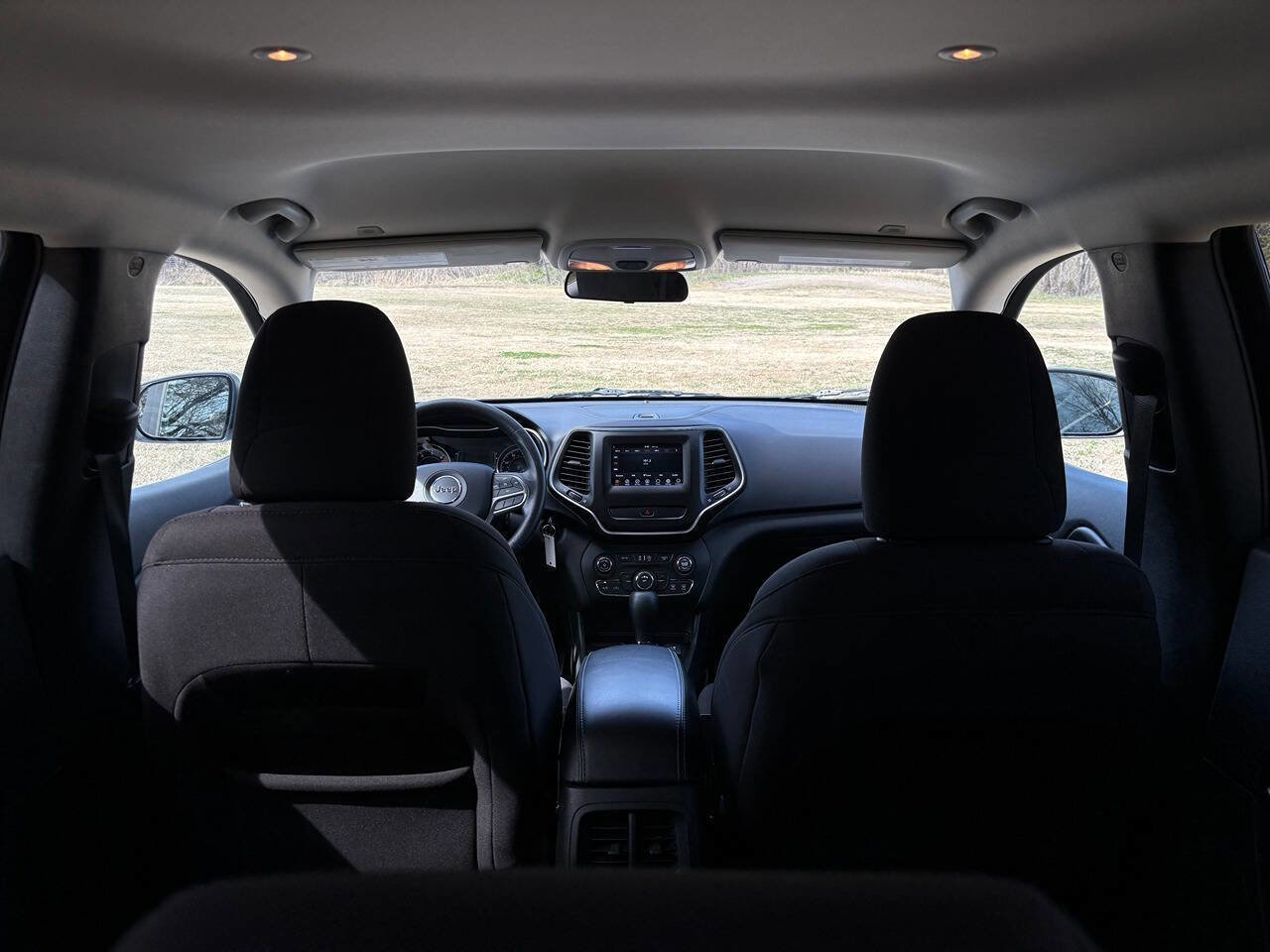 Used 2019 Jeep Cherokee Latitude w/ Popular Appearance Group image 23