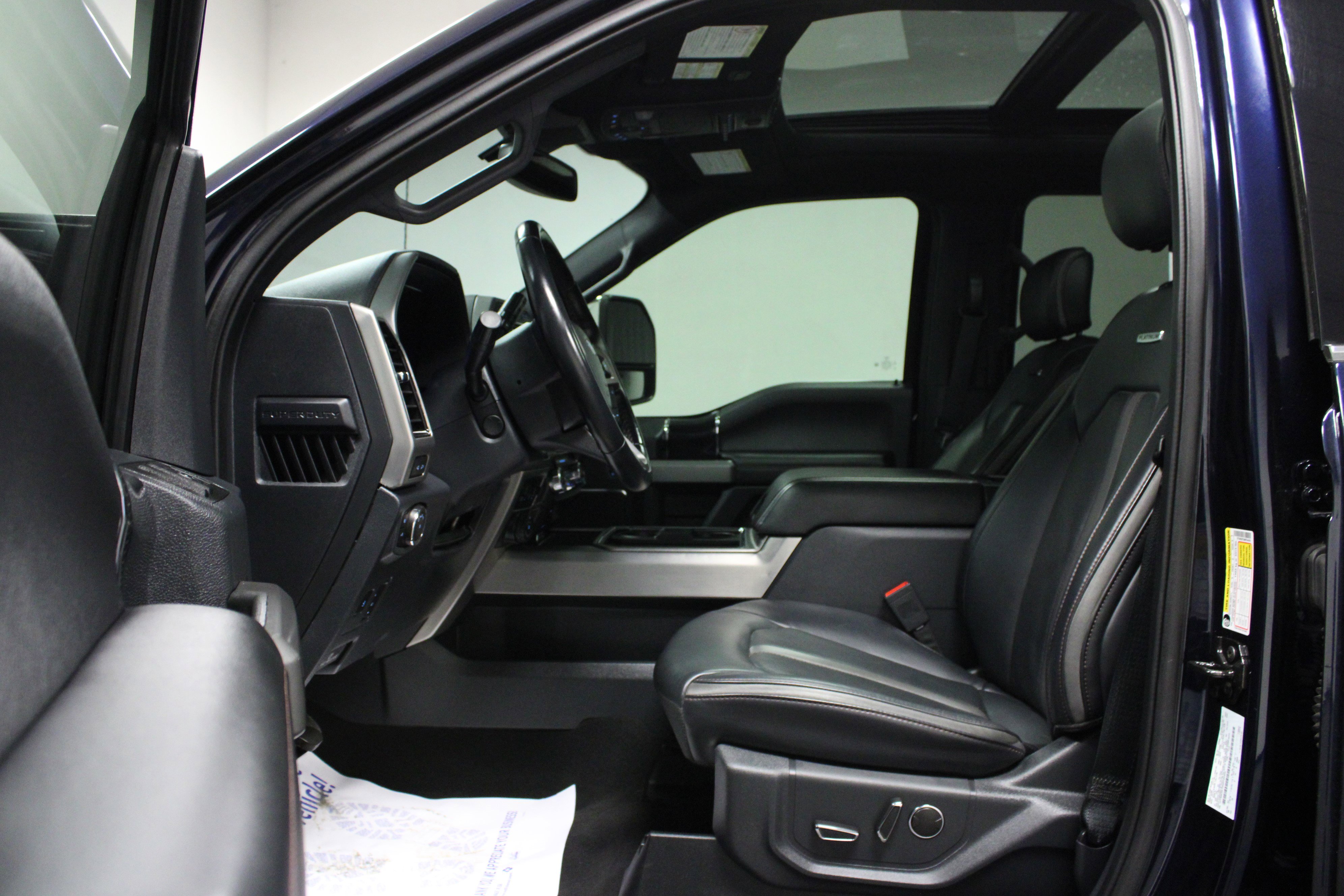 Used 2022 Ford F350 Platinum image 12