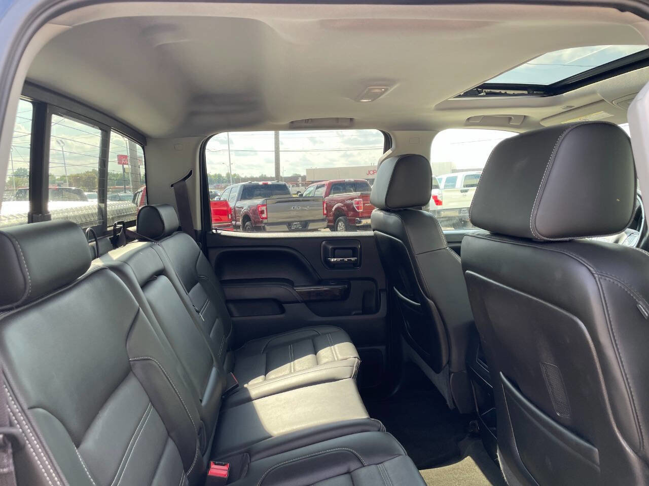 Used 2015 GMC Sierra 3500 Denali w/ Duramax Plus Package image 27