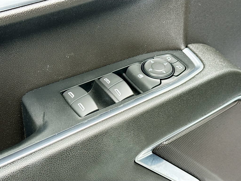 Used 2023 Chevrolet Silverado 1500 LT AWD/4WD image 23