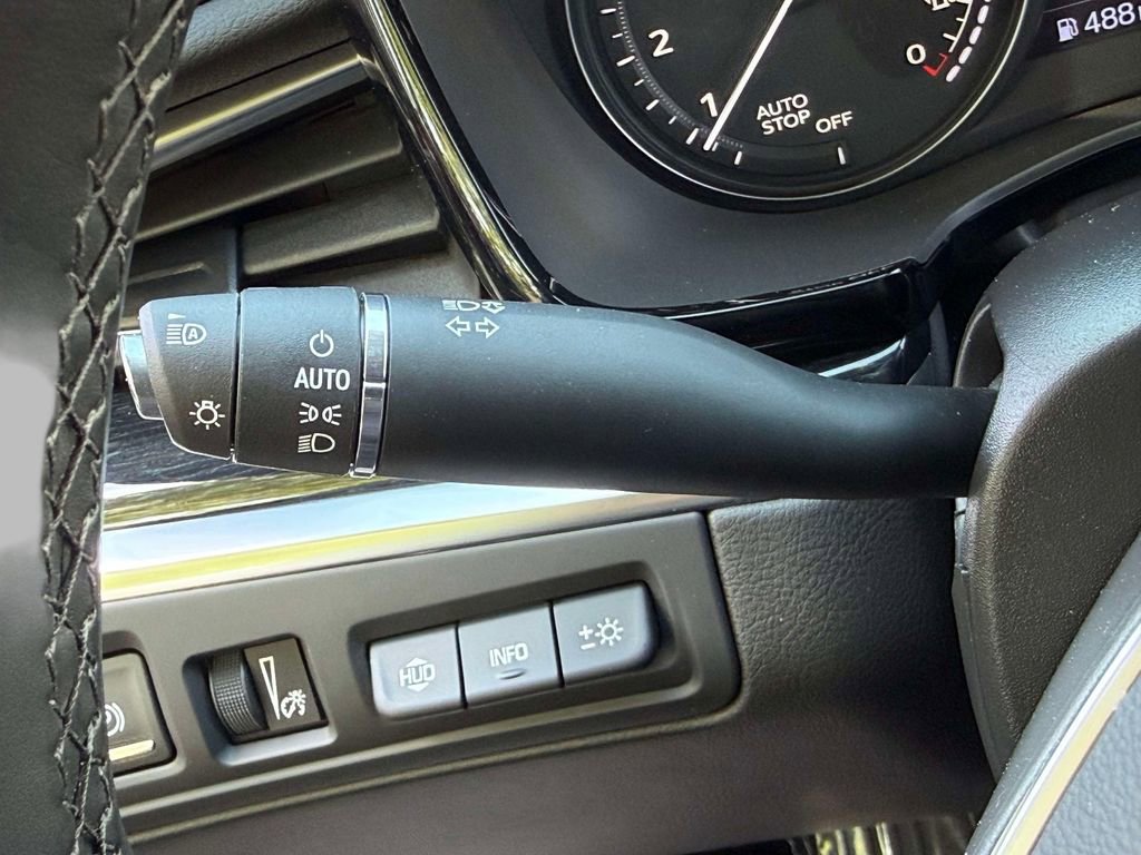 Used 2025 Cadillac XT5 Premium Luxury w/ Technology Package AWD/4WD image 31