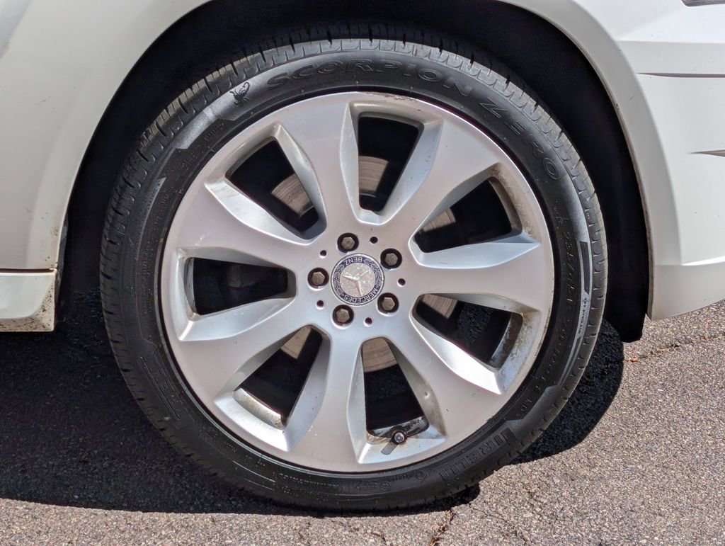 Used 2011 Mercedes-Benz GLK 350 4MATIC image 10
