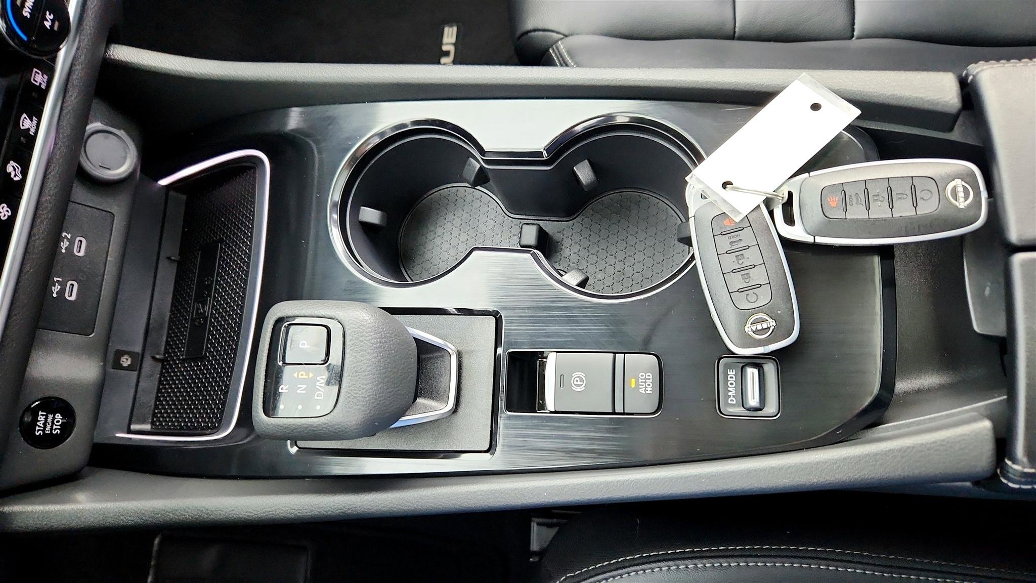 Used 2024 Nissan Rogue SL w/ SL Premium Package FWD image 16