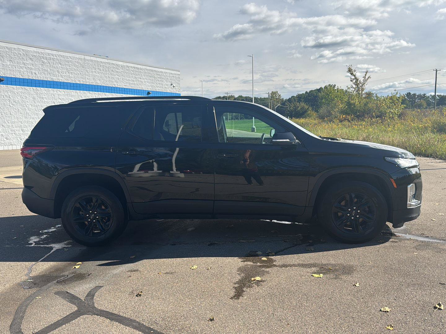 Used 2023 Chevrolet Traverse LS w/ Midnight/Sport Edition AWD/4WD image 6