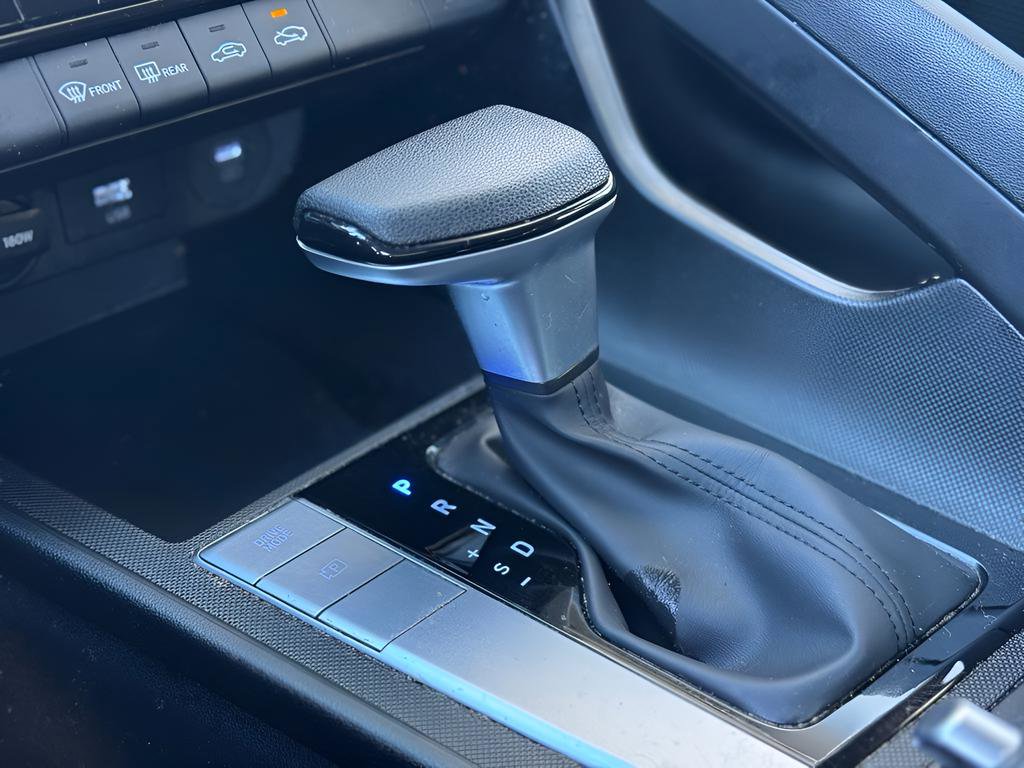 Certified 2024 Hyundai Elantra SEL image 33