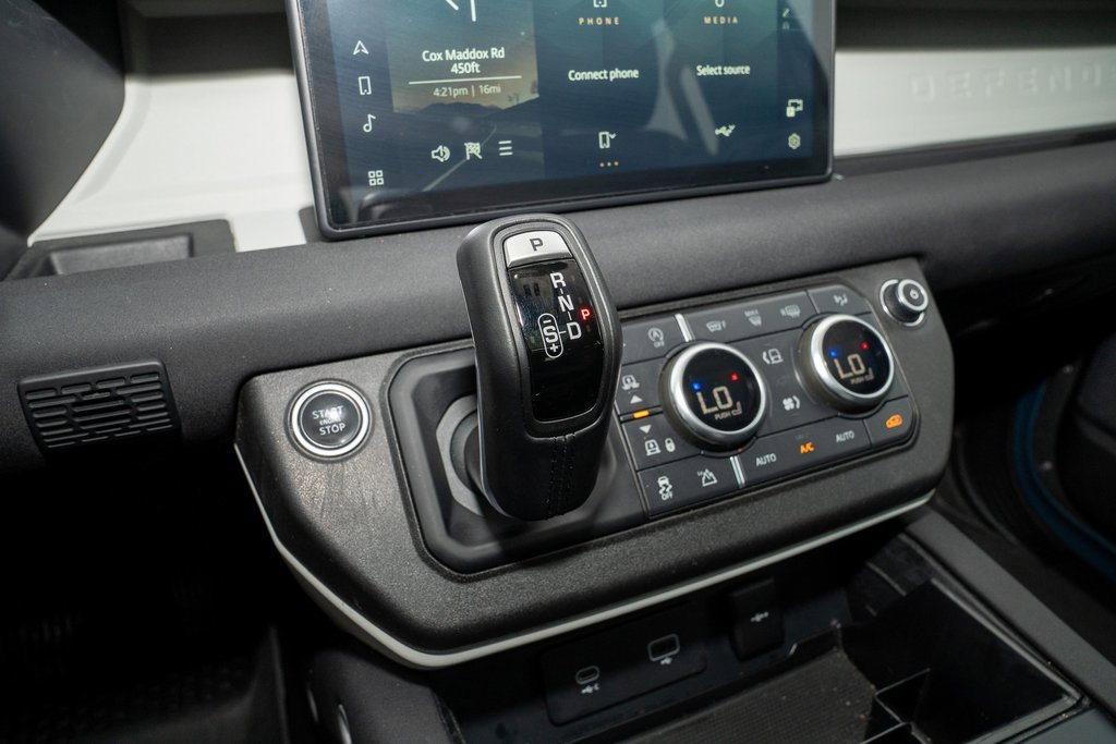 Used 2020 Land Rover Defender 110 SE image 20