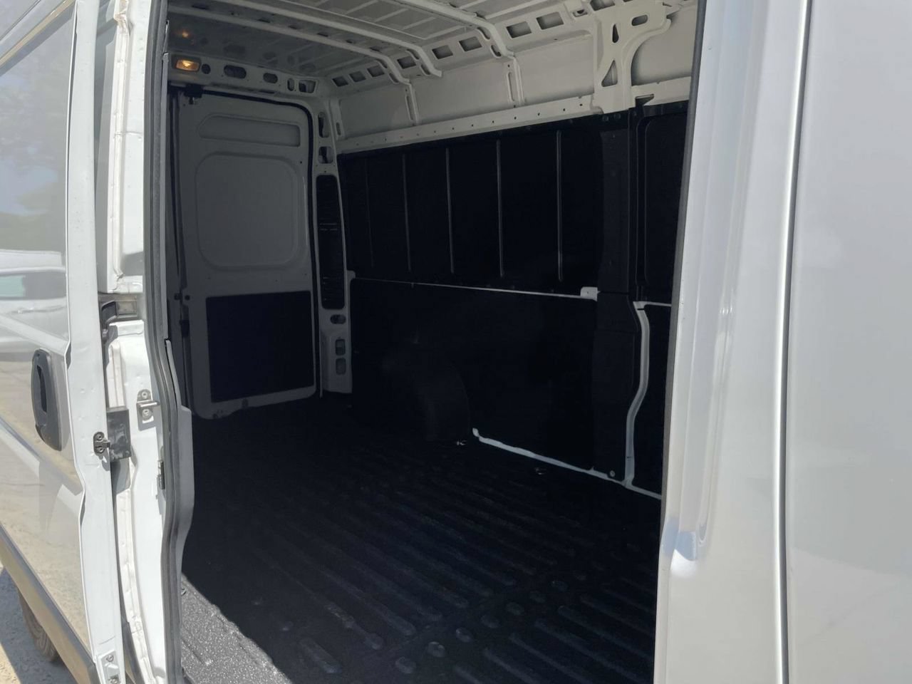 New 2025 RAM ProMaster 2500 w/ Safety Group FWD image 31