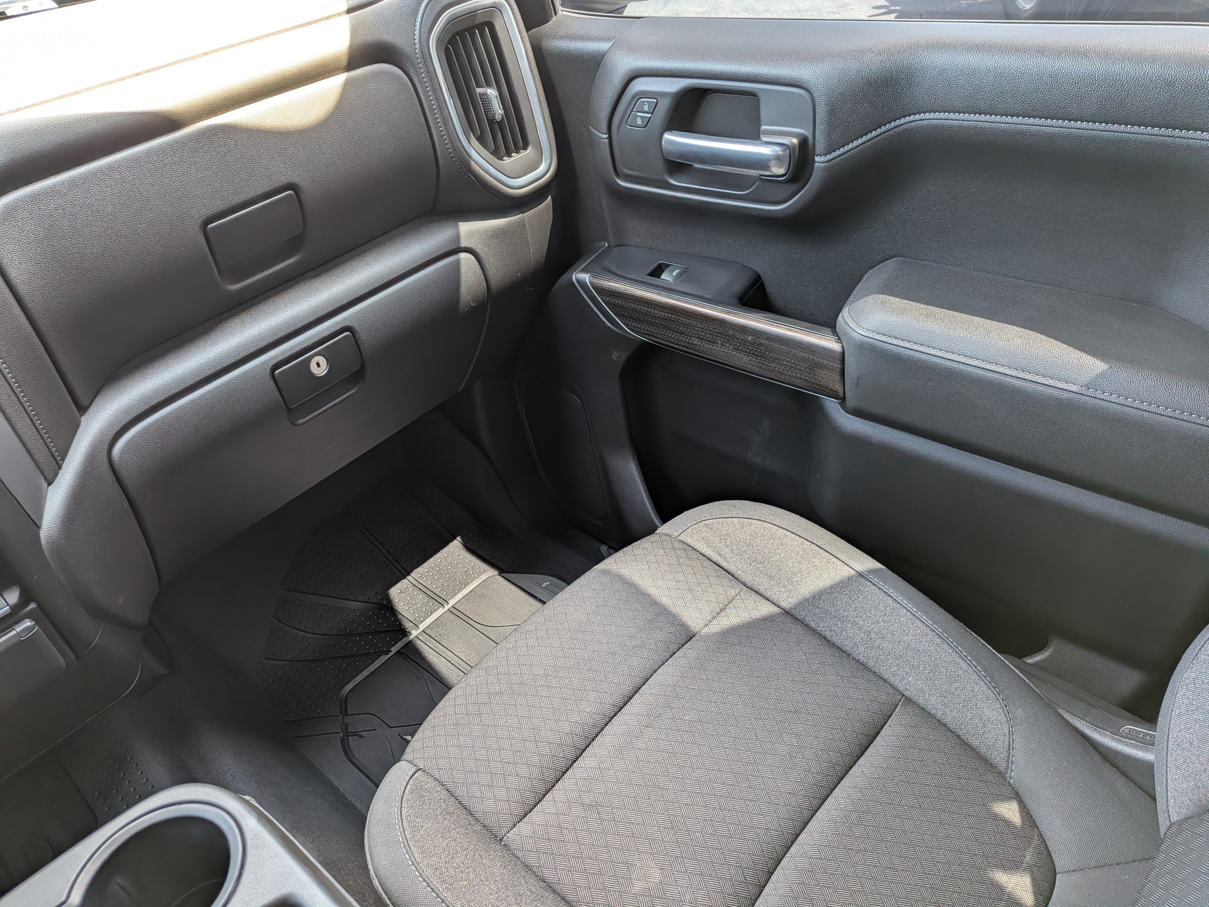 Certified 2019 Chevrolet Silverado 1500 LT w/ All-Star Edition AWD/4WD image 16