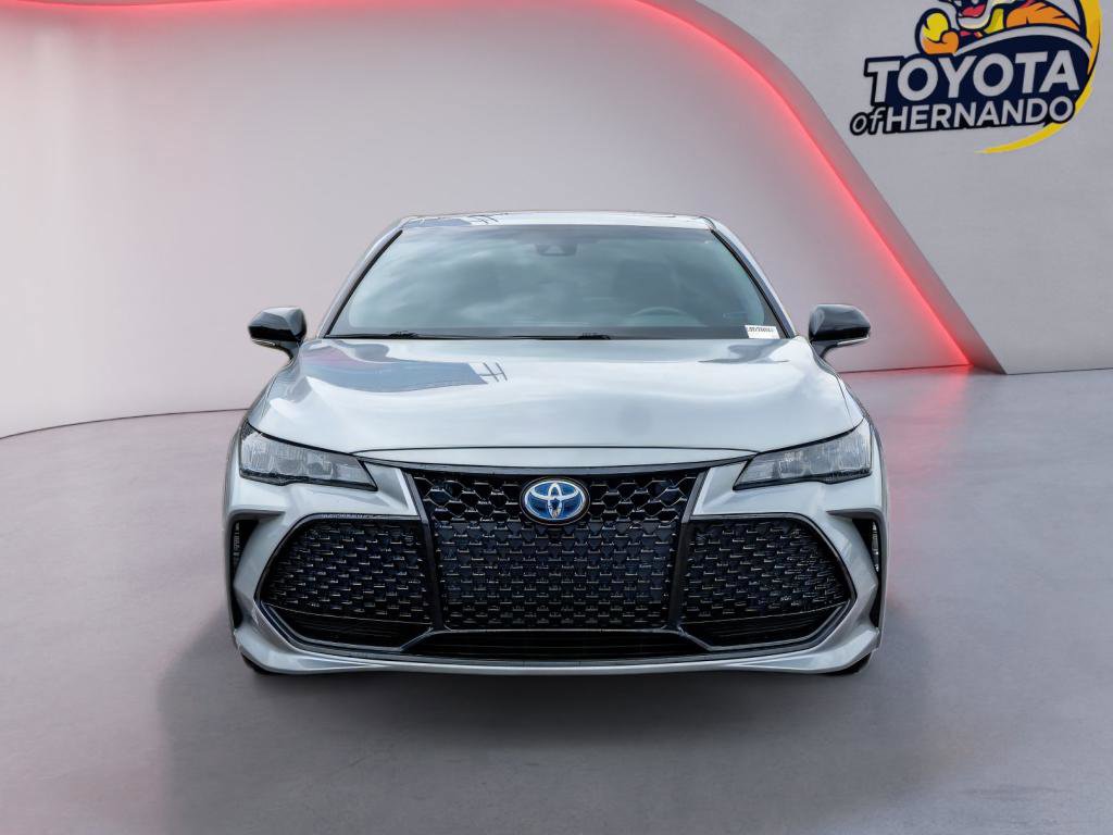 Used 2020 Toyota Avalon XSE image 2
