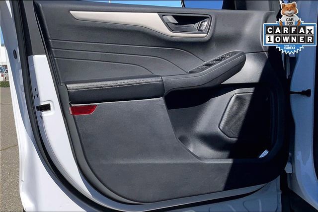 Used 2022 Ford Escape SE w/ SE Sport Appearance Package image 22