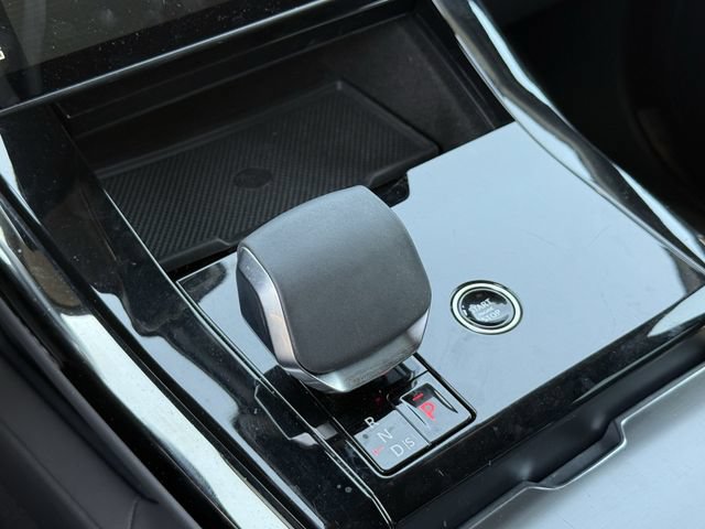Used 2024 Land Rover Range Rover Sport Dynamic SE AWD/4WD image 19