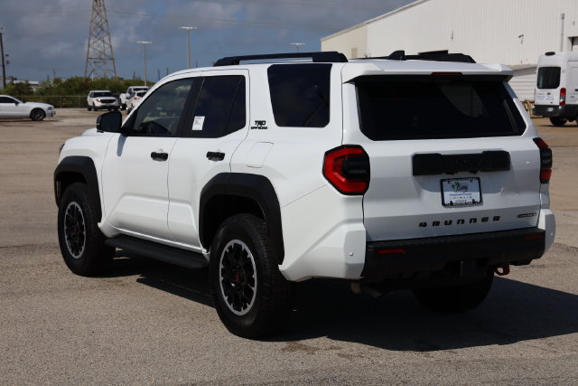New 2026 Toyota 4Runner TRD Off-Road Premium w/ Tow Technology Package AWD/4WD image 5