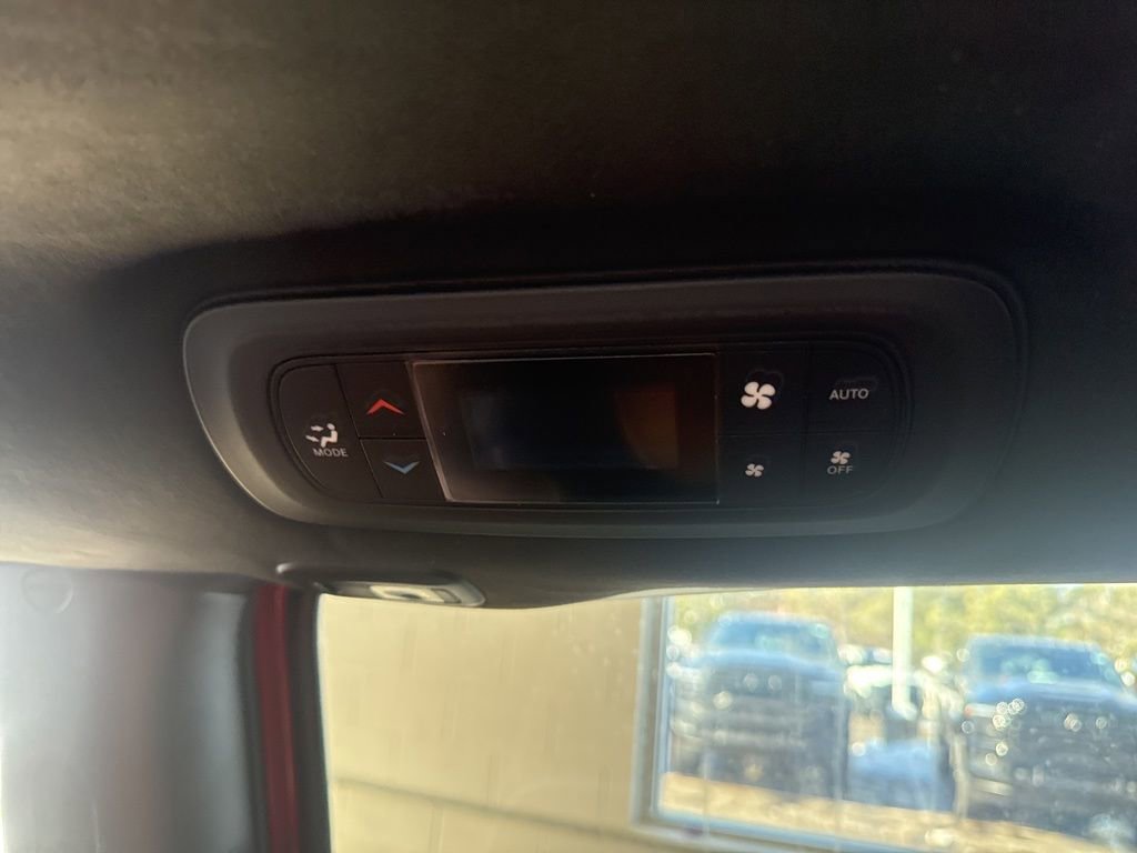 New 2026 Chrysler Pacifica Pinnacle image 33