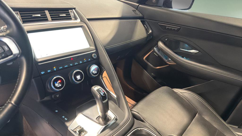 Used 2019 Jaguar E-PACE R-Dynamic HSE image 25