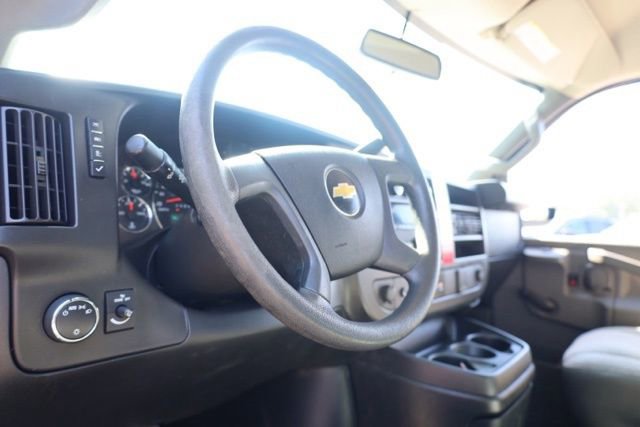 Used 2018 Chevrolet Express 2500 image 13