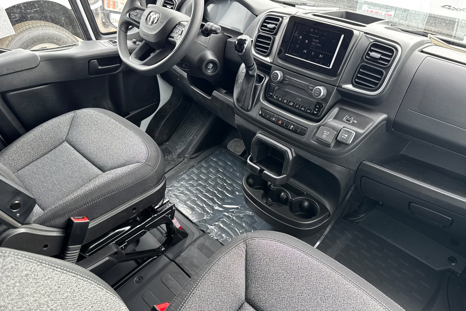 New 2026 RAM ProMaster 2500 w/ Quick Order Package 22G SLT image 14