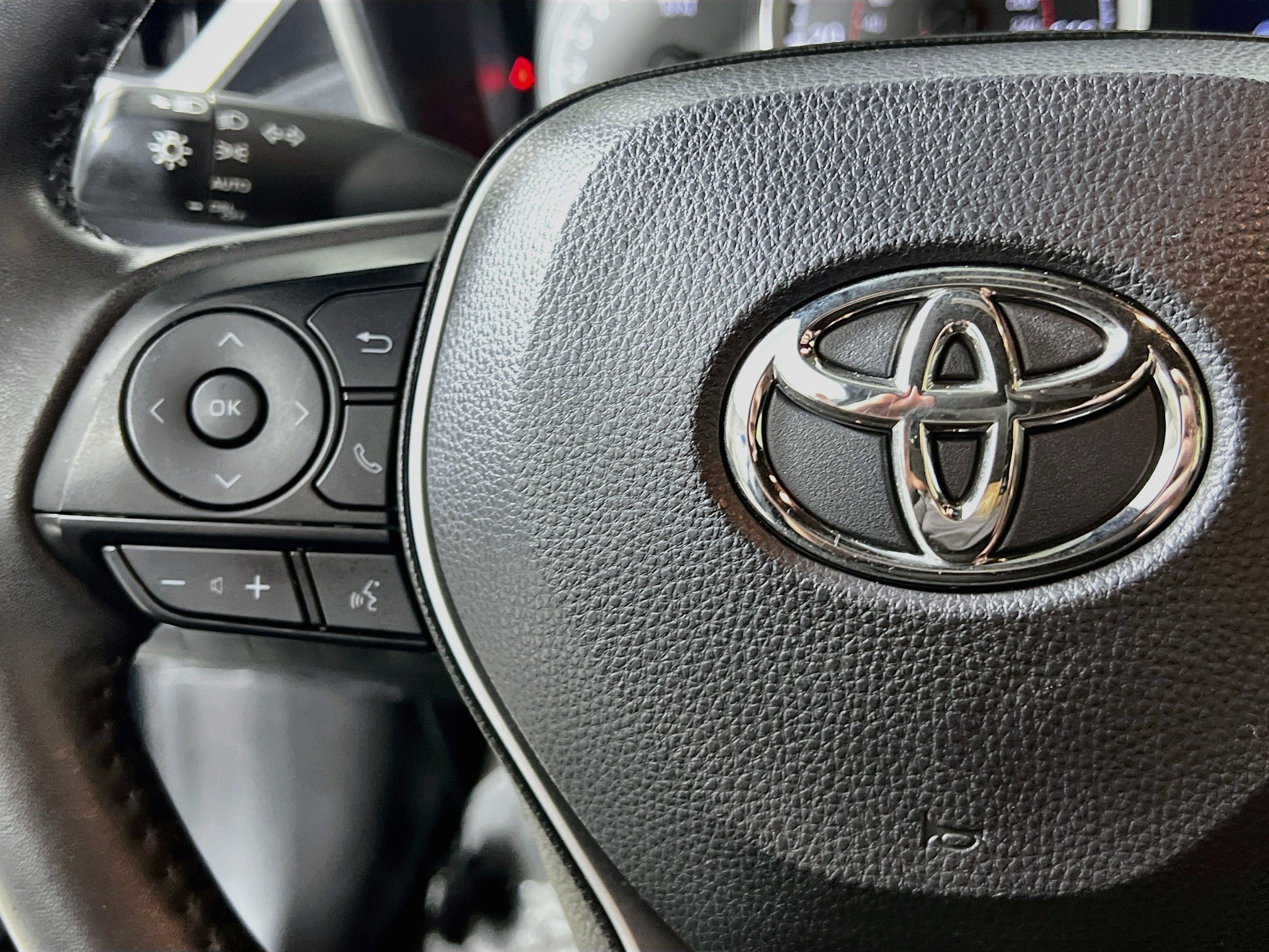 Used 2022 Toyota Corolla SE FWD image 19