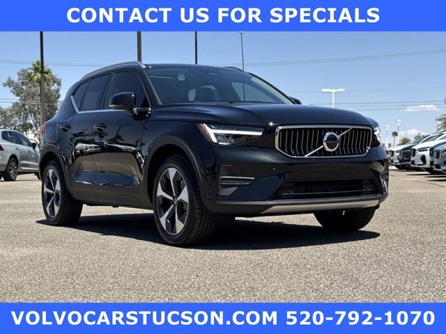 New 2025 Volvo XC40 B5 Core w/ Protection Package Premier