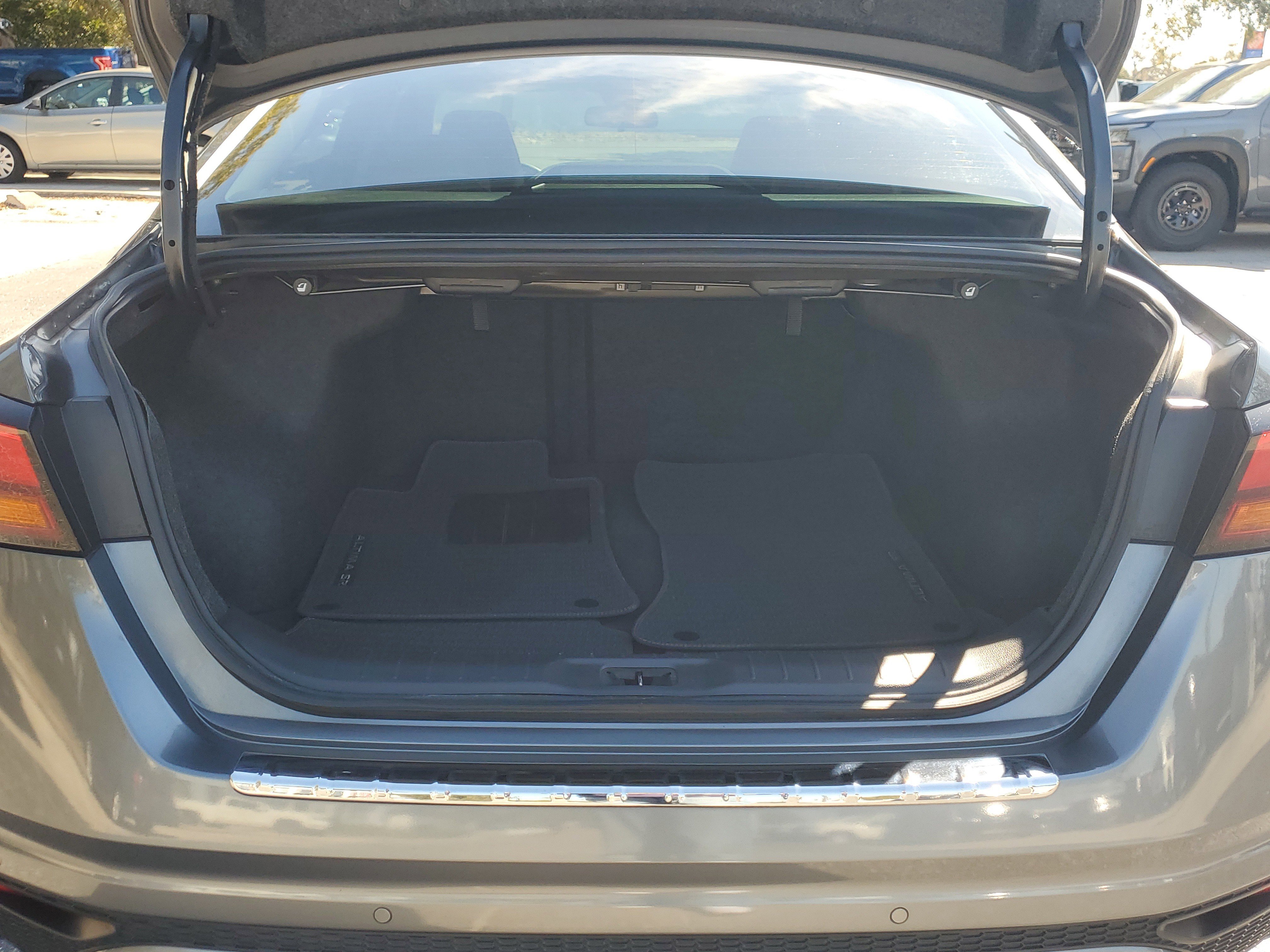 Used 2021 Nissan Altima 2.5 SR image 10