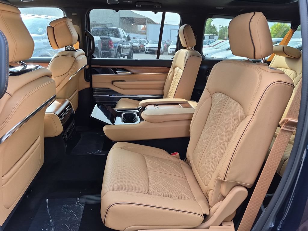 New 2026 Jeep Grand Wagoneer L Summit AWD/4WD image 14
