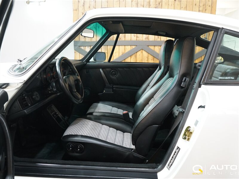 Used 1987 Porsche 911 Carrera RWD image 23