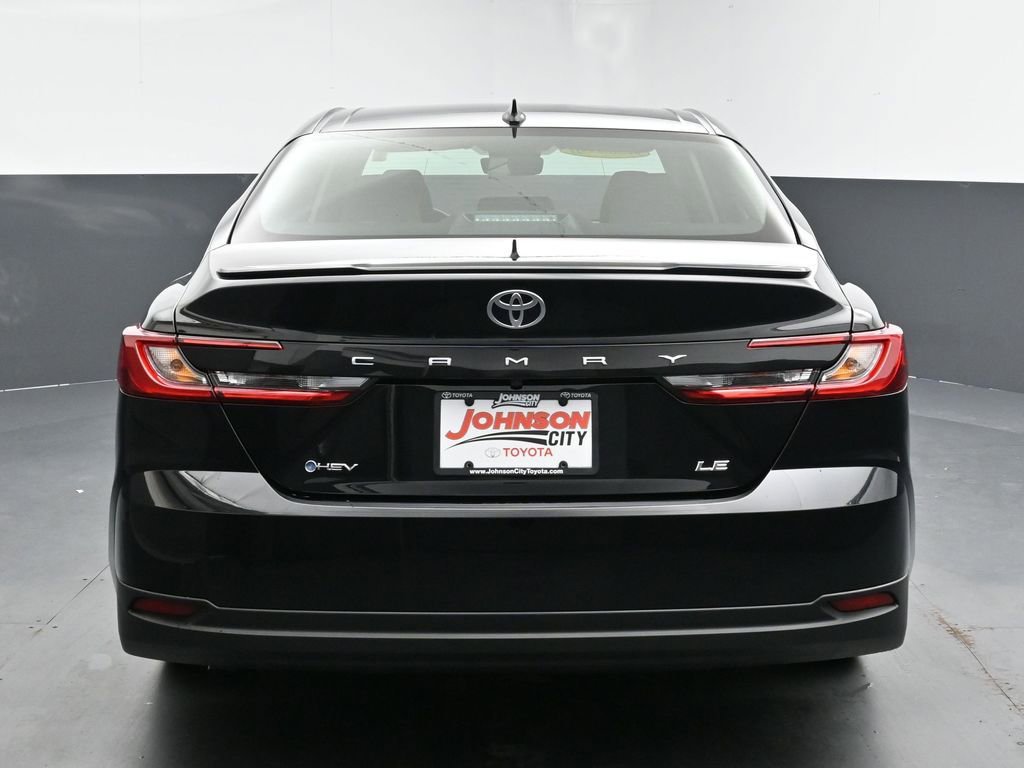 Used 2025 Toyota Camry LE image 7