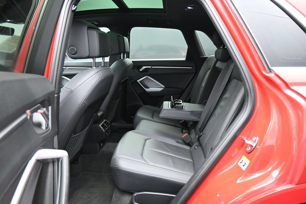 Used 2024 Audi Q3 2.0T Premium AWD/4WD image 25