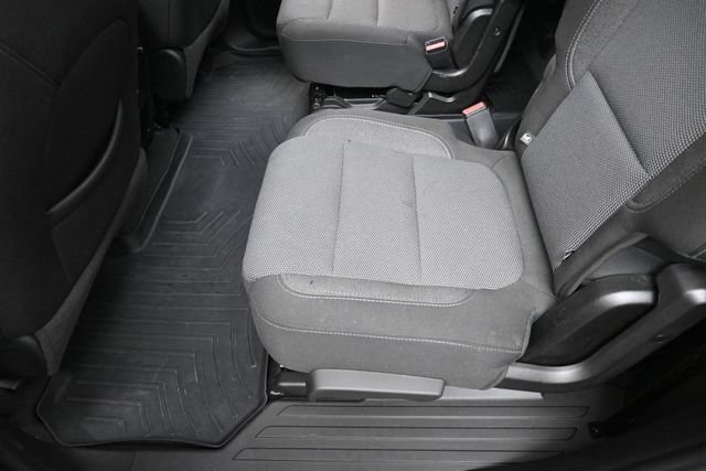 Used 2022 Chevrolet Traverse LT FWD image 24