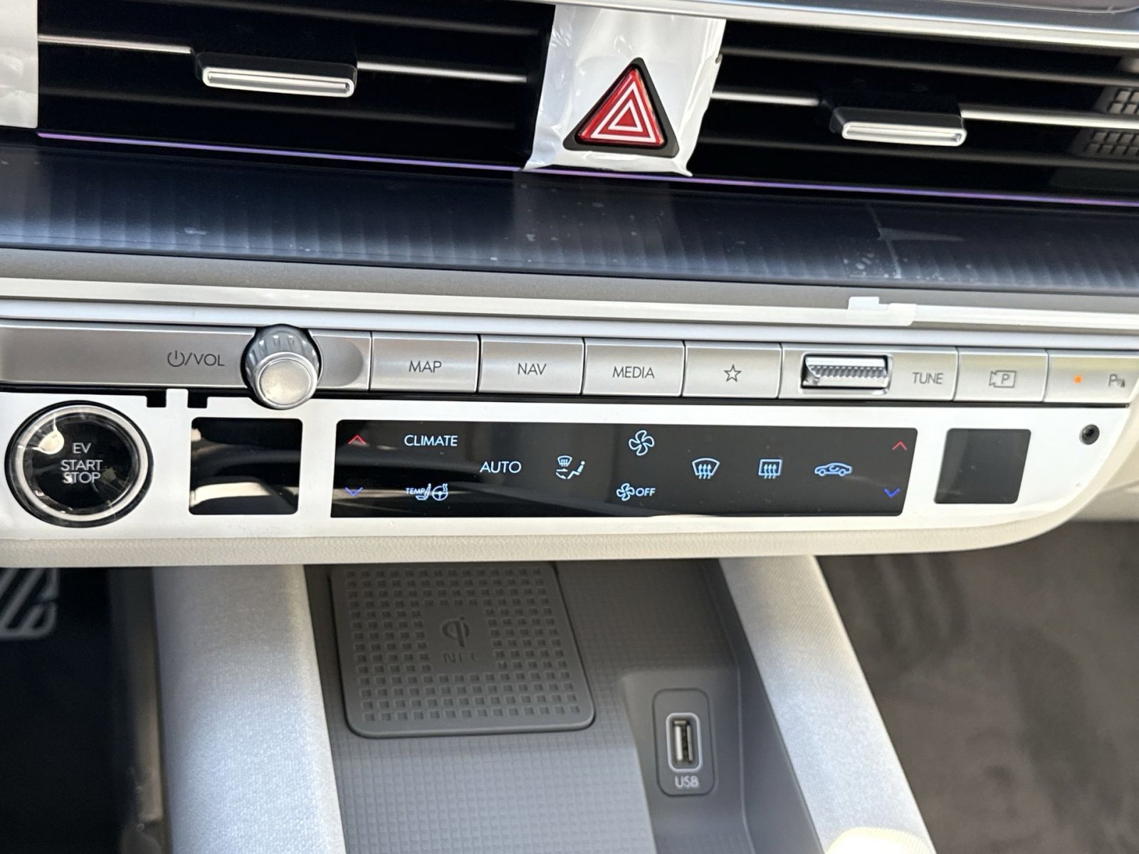 New 2025 Hyundai Ioniq 6 Limited image 20