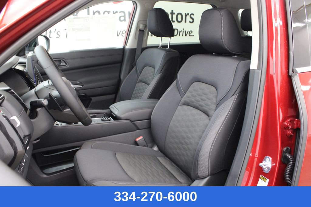 New 2026 Nissan Pathfinder SV image 12