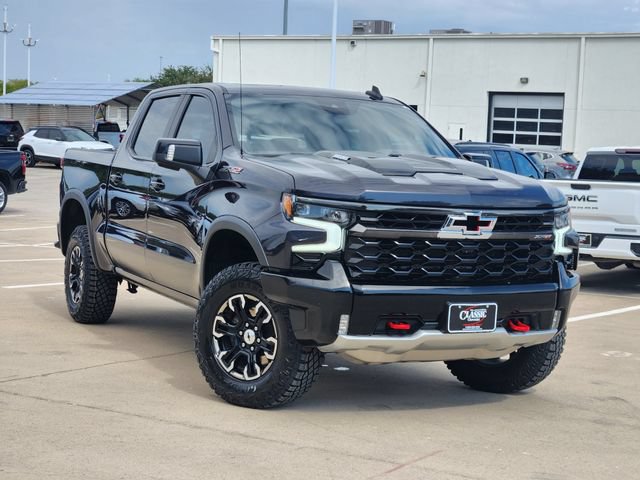 Used 2024 Chevrolet Silverado 1500 ZR2 w/ Technology Package AWD/4WD image 2