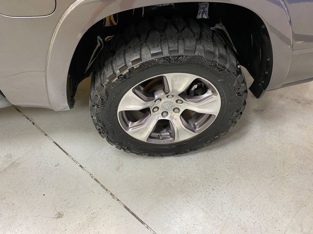 Used 2021 RAM 1500 Laramie AWD/4WD image 12