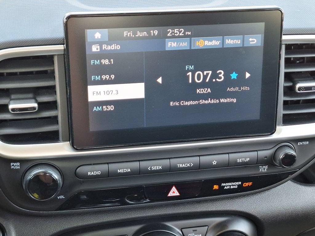 Certified 2024 Hyundai Venue SEL FWD image 19
