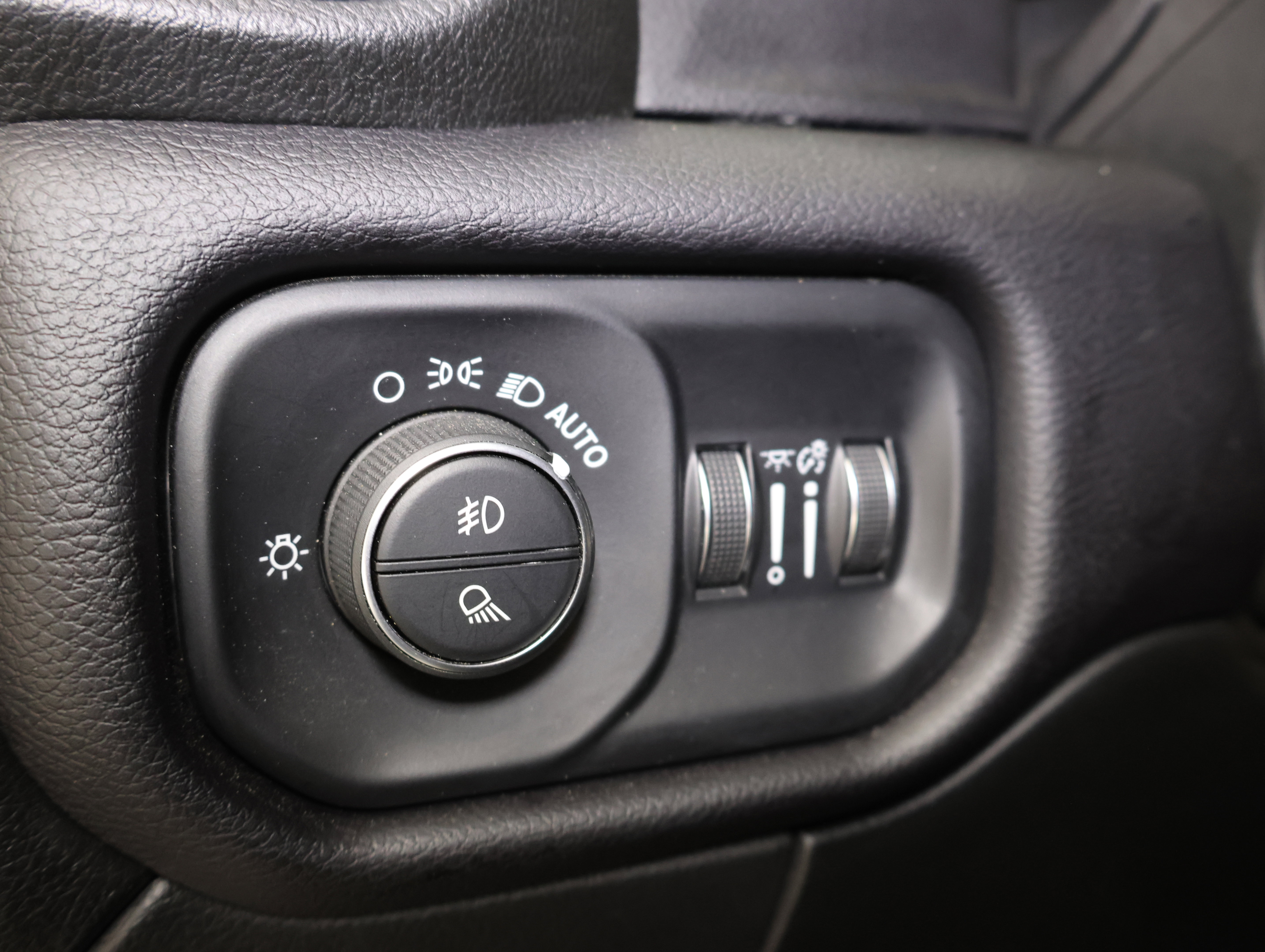 Used 2022 RAM 2500 Laramie AWD/4WD image 39