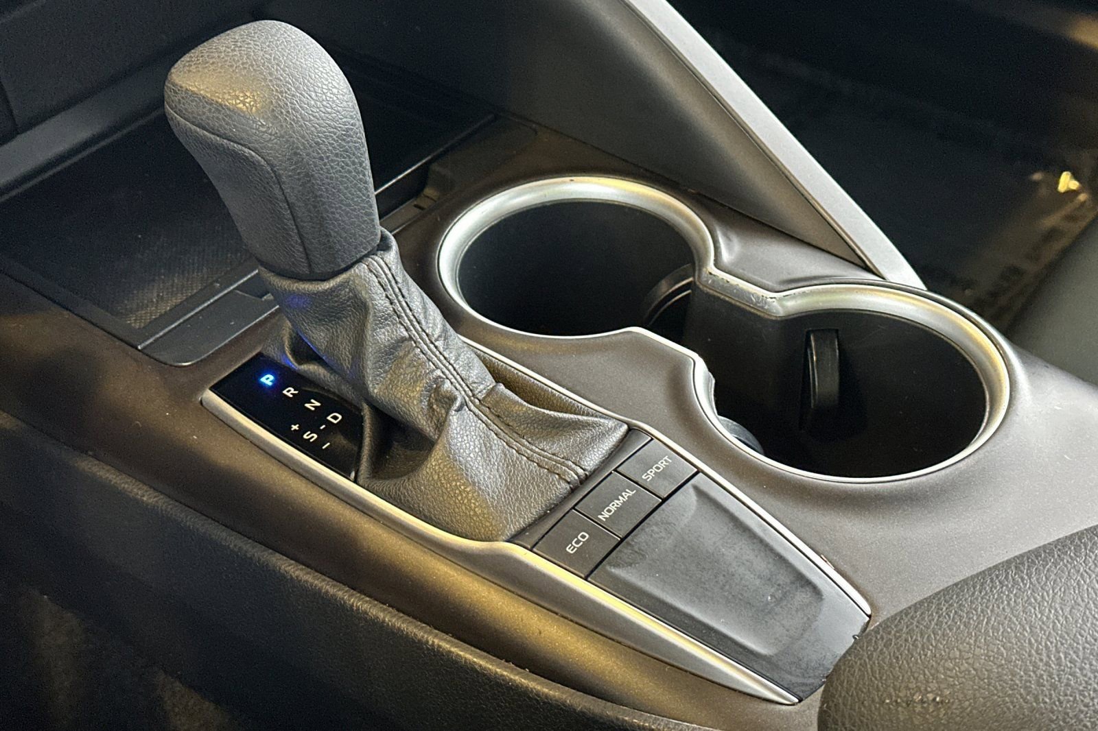 Used 2023 Toyota Camry LE image 23