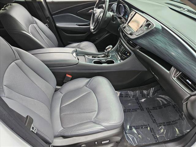 Used 2019 Buick Envision Essence image 19