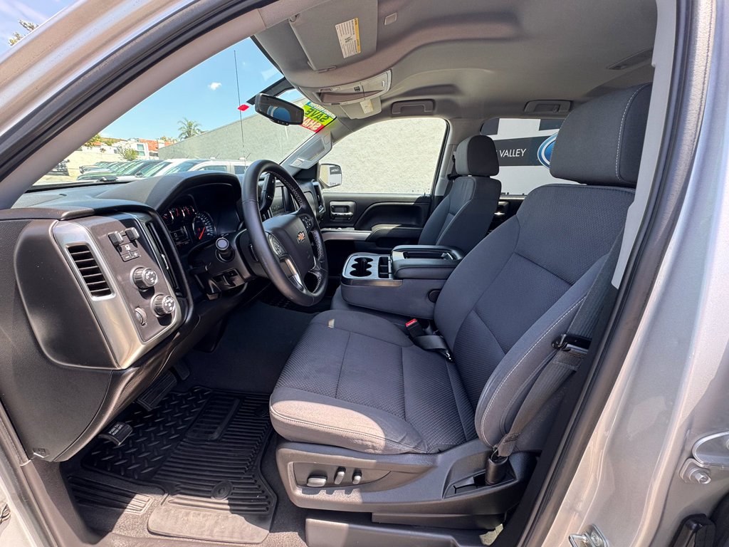 Used 2018 Chevrolet Silverado 1500 LT w/ All Star Edition AWD/4WD image 13