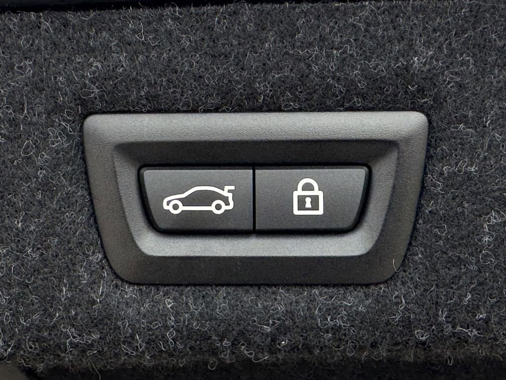 Used 2022 BMW M5 w/ Competition Package image 31