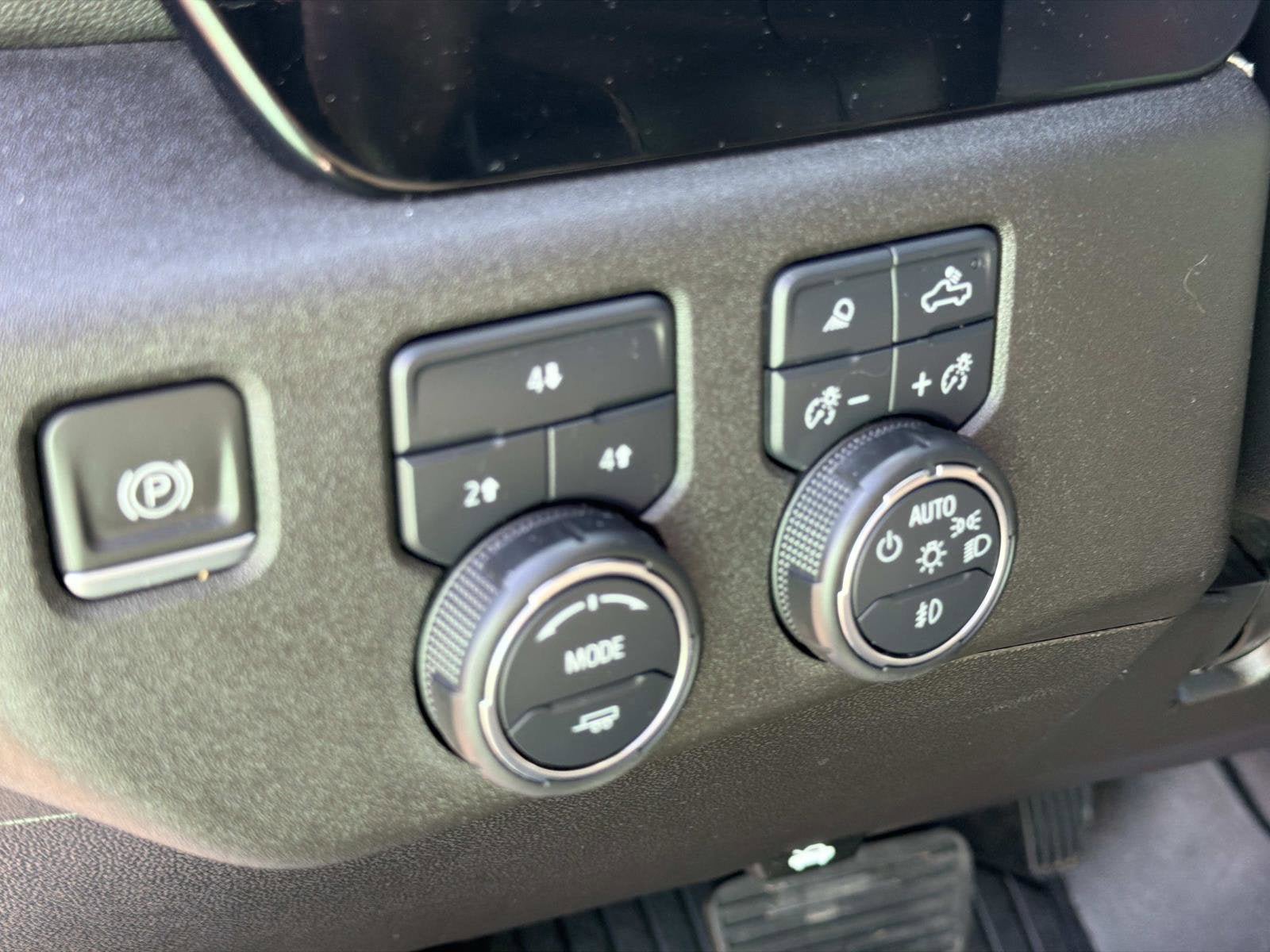 Certified 2024 Chevrolet Silverado 2500 LT AWD/4WD image 5