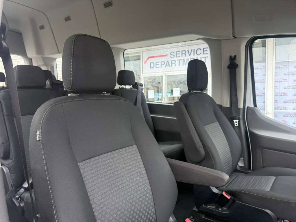 Used 2022 Ford Transit 350 XLT image 38