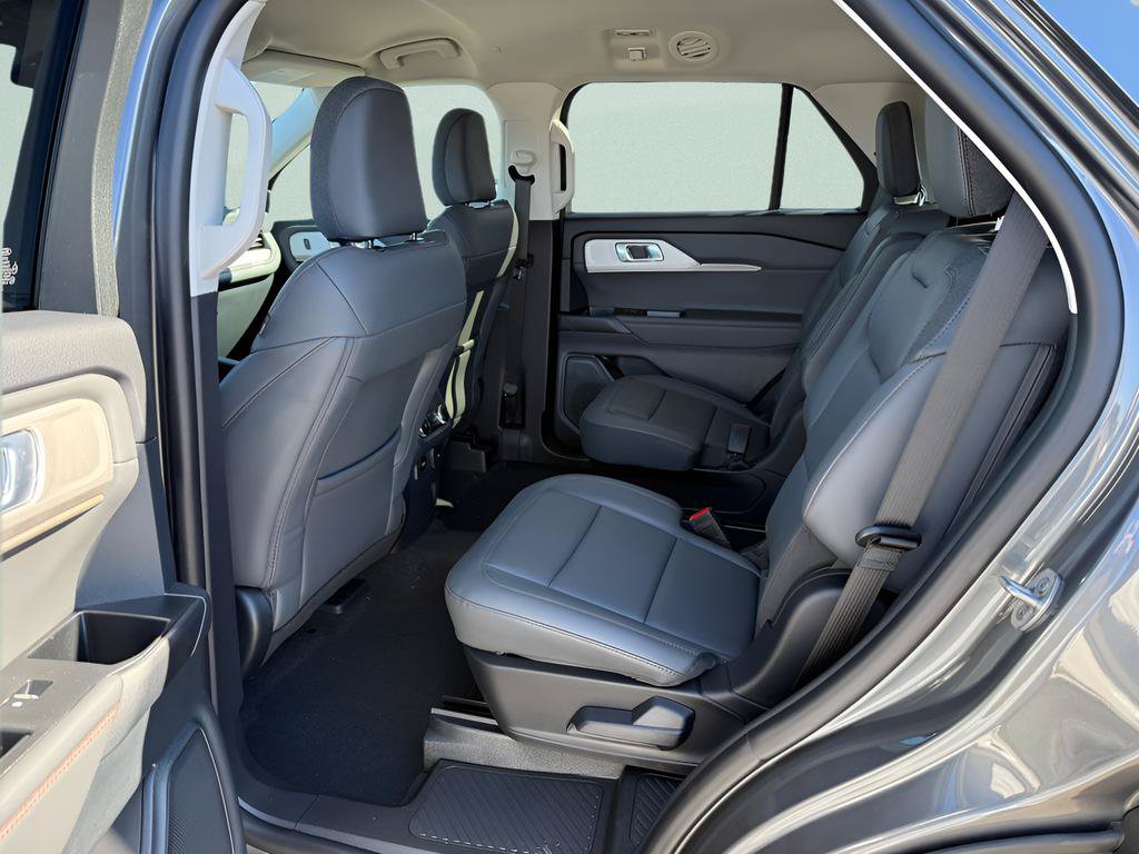 New 2026 Ford Explorer Active w/ Active Comfort Package AWD/4WD image 7