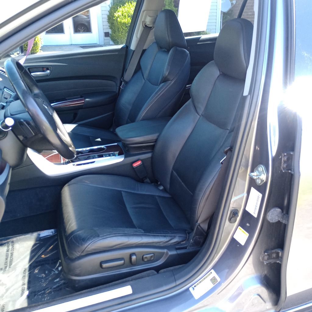 Used 2017 Acura TLX w/ Technology Package FWD image 15