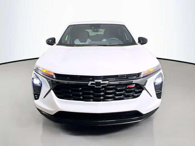 Used 2024 Chevrolet Trax RS image 2