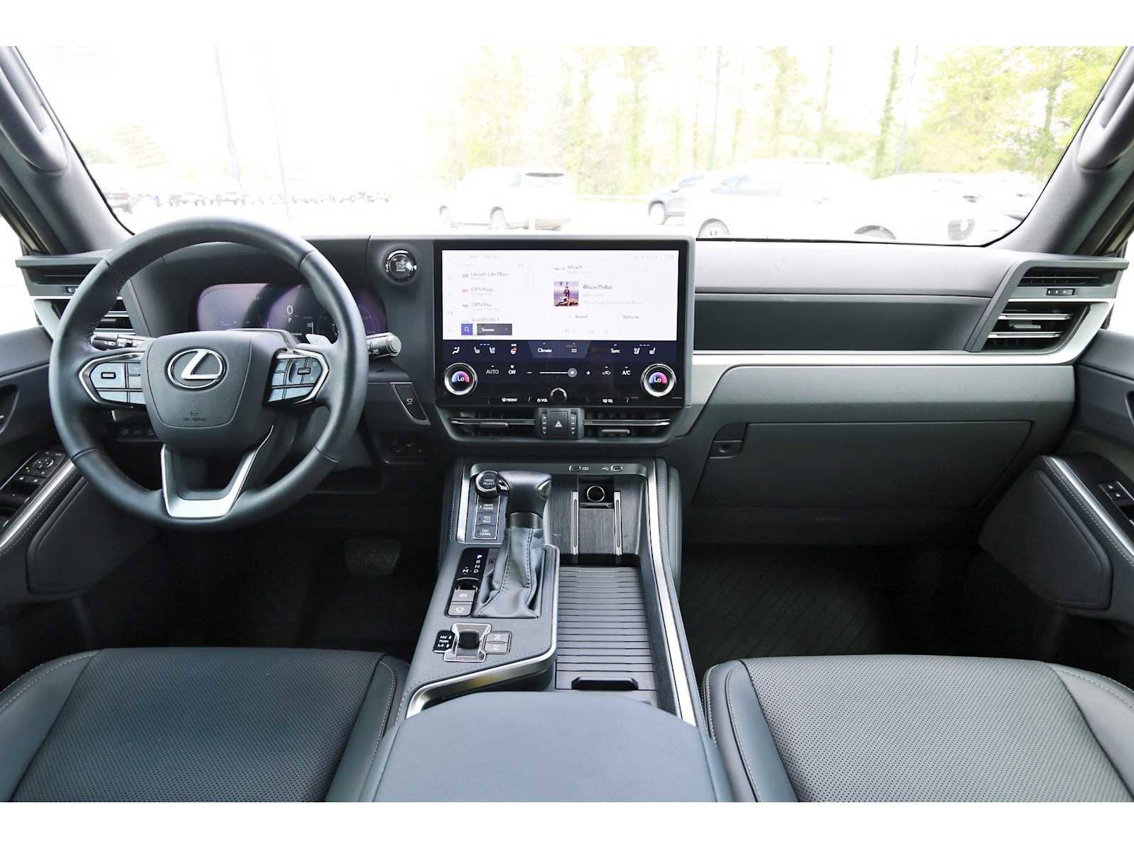 Used 2024 Lexus GX 550 image 7